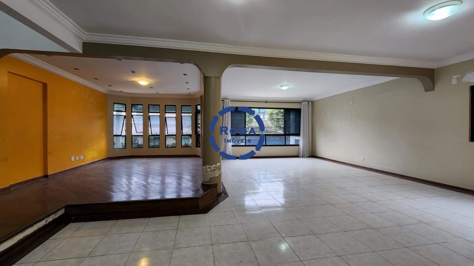 Casa à venda no Embaré: 