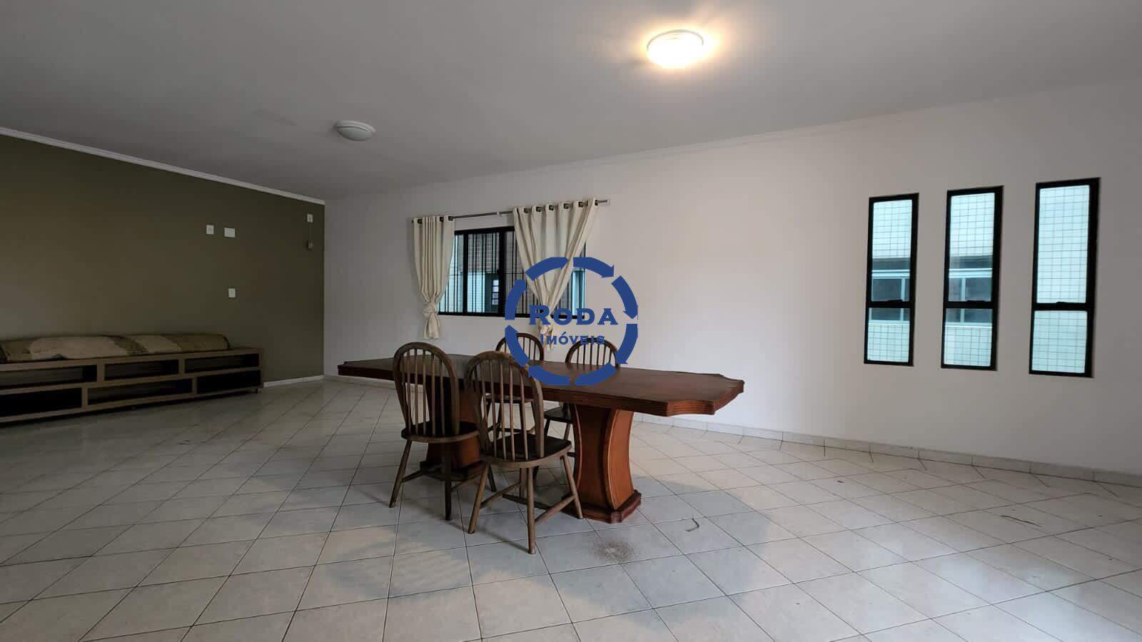 Casa à venda no Embaré: 