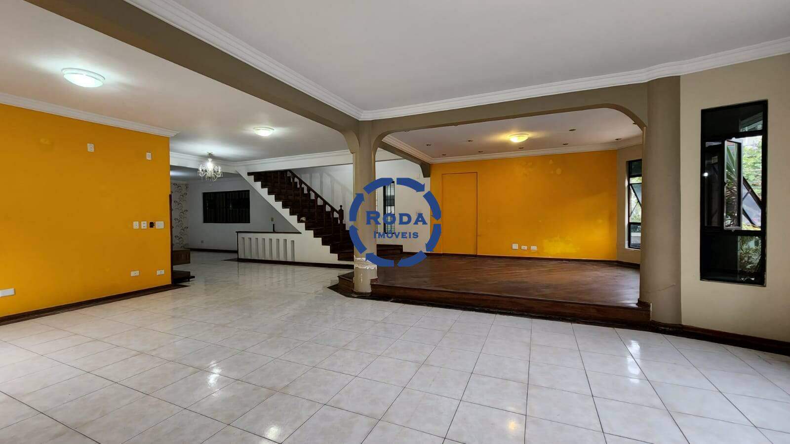 Casa à venda no Embaré: 