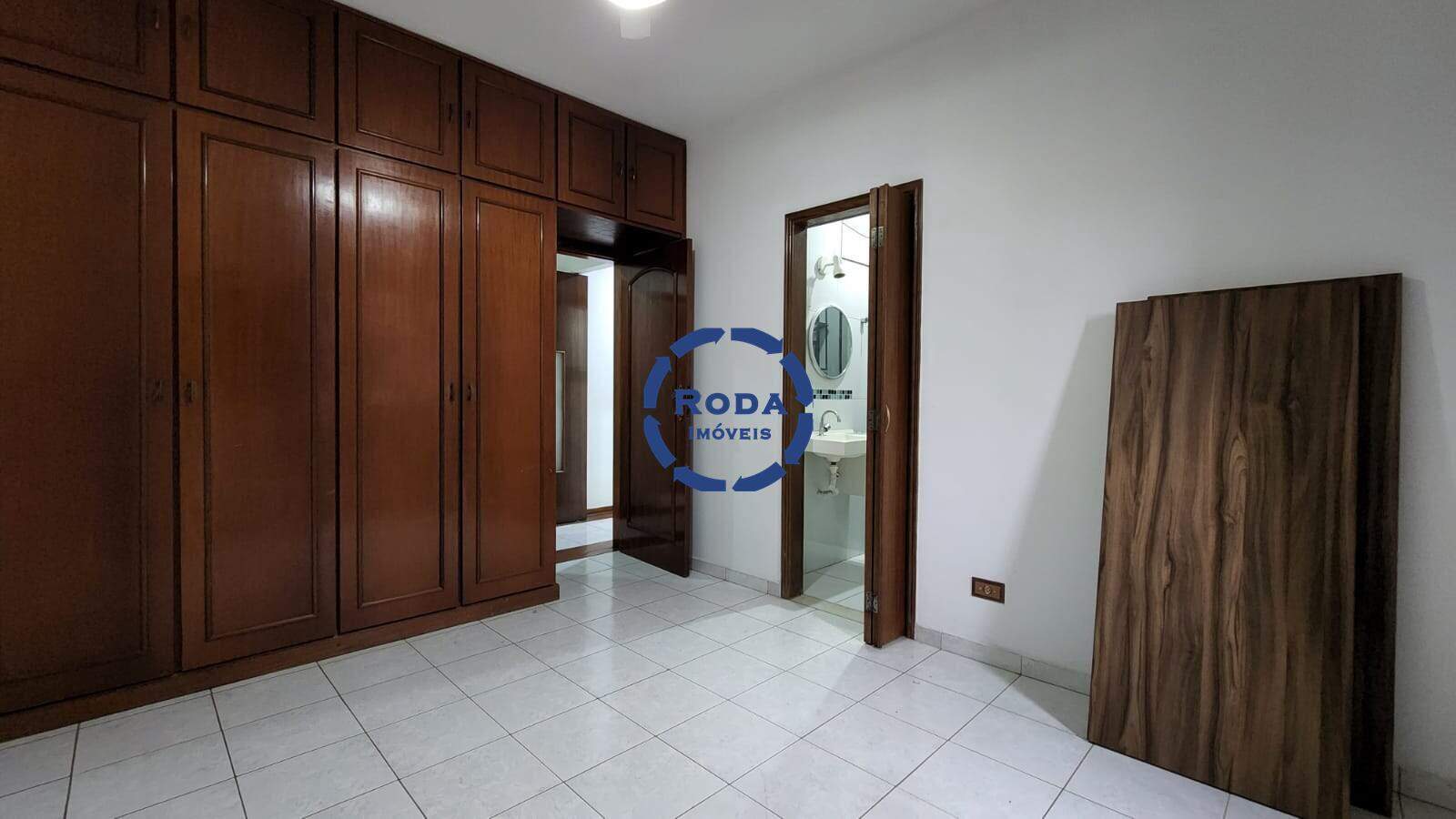 Casa à venda no Embaré: 