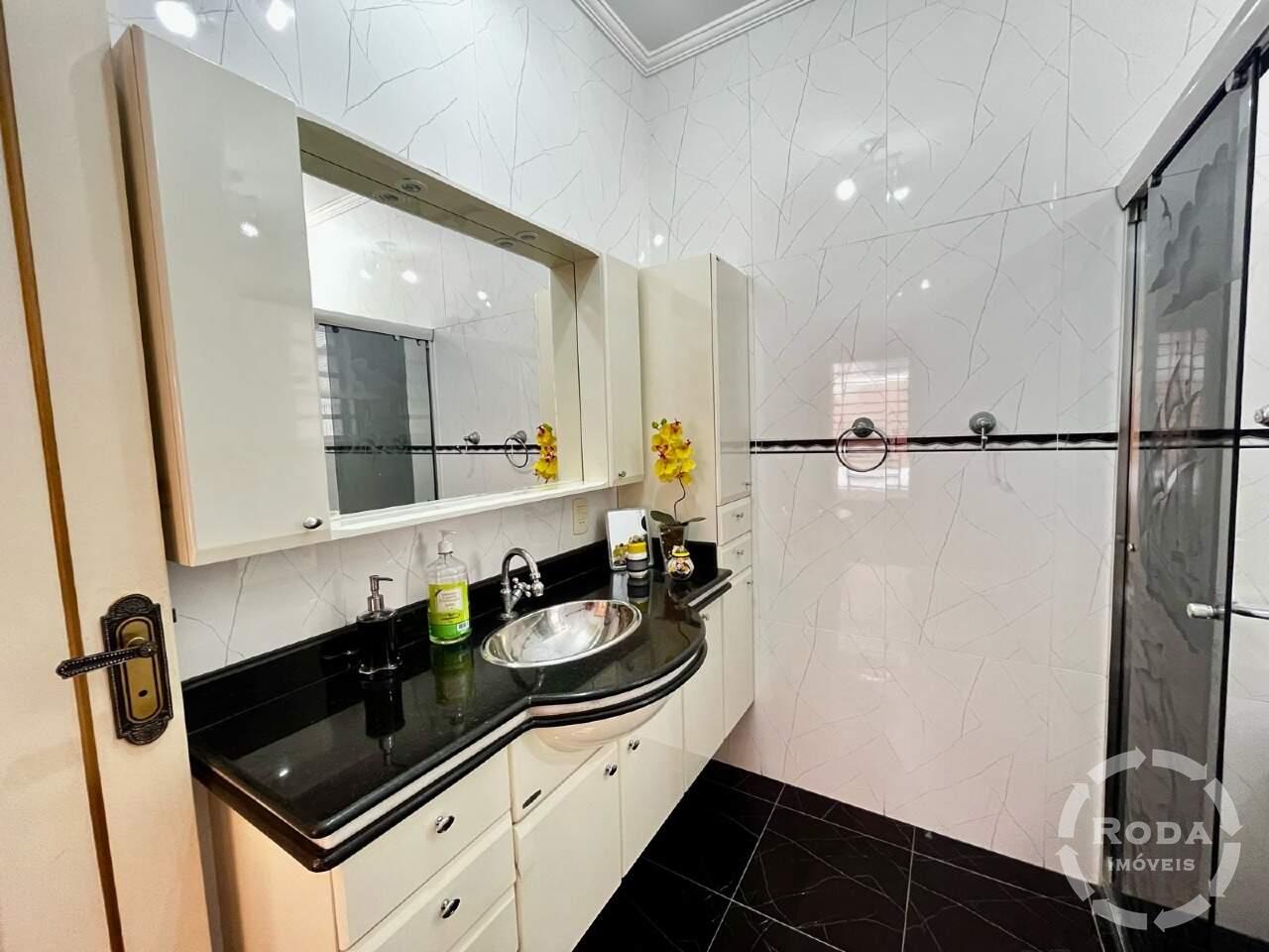 Casa à venda no Ponta da Praia: 