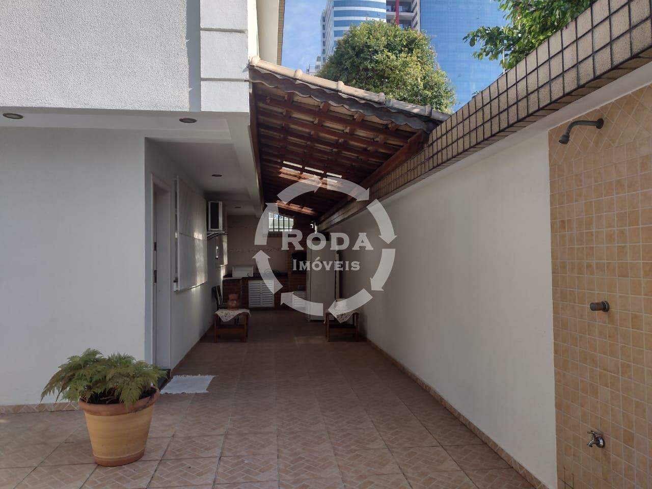 Sobrado à venda no Aparecida: 