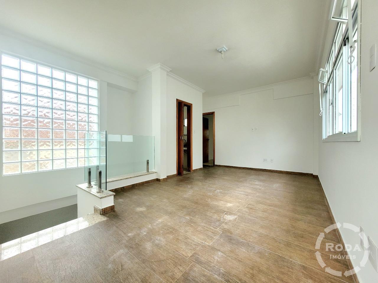 Casa à venda no Embaré: 