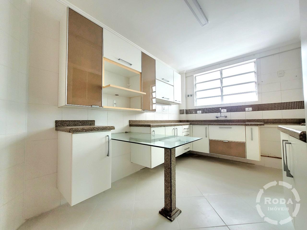 Casa à venda no Embaré: 