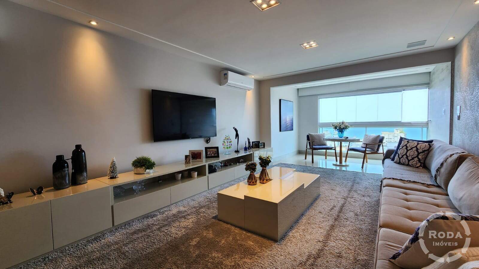 Cobertura à venda no Aparecida: 