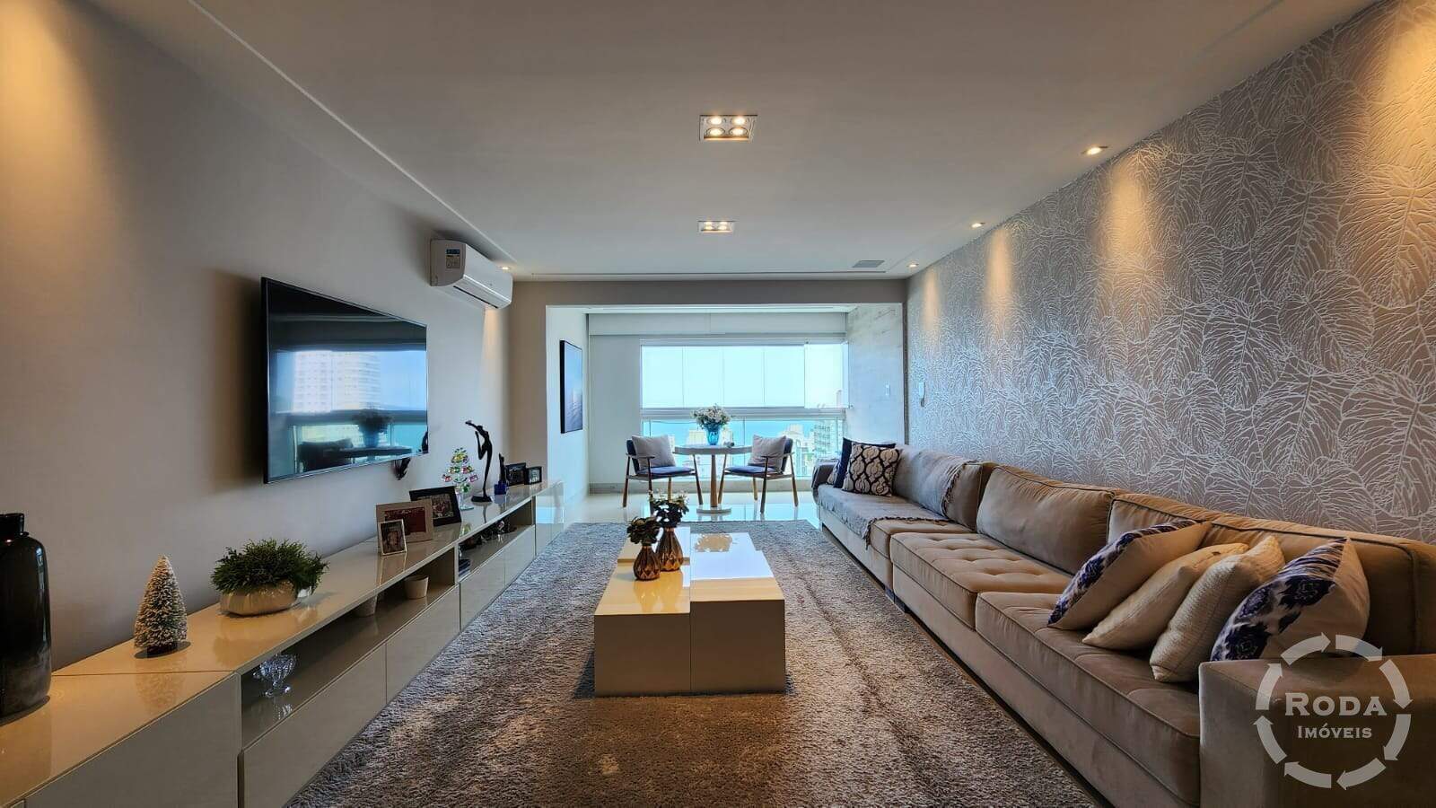 Cobertura à venda no Aparecida: 