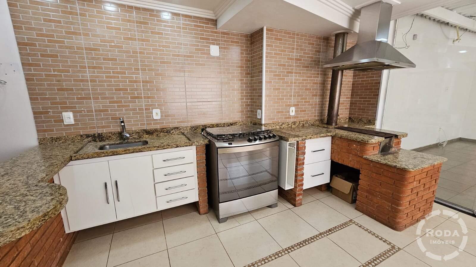 Casa à venda no Embaré: 