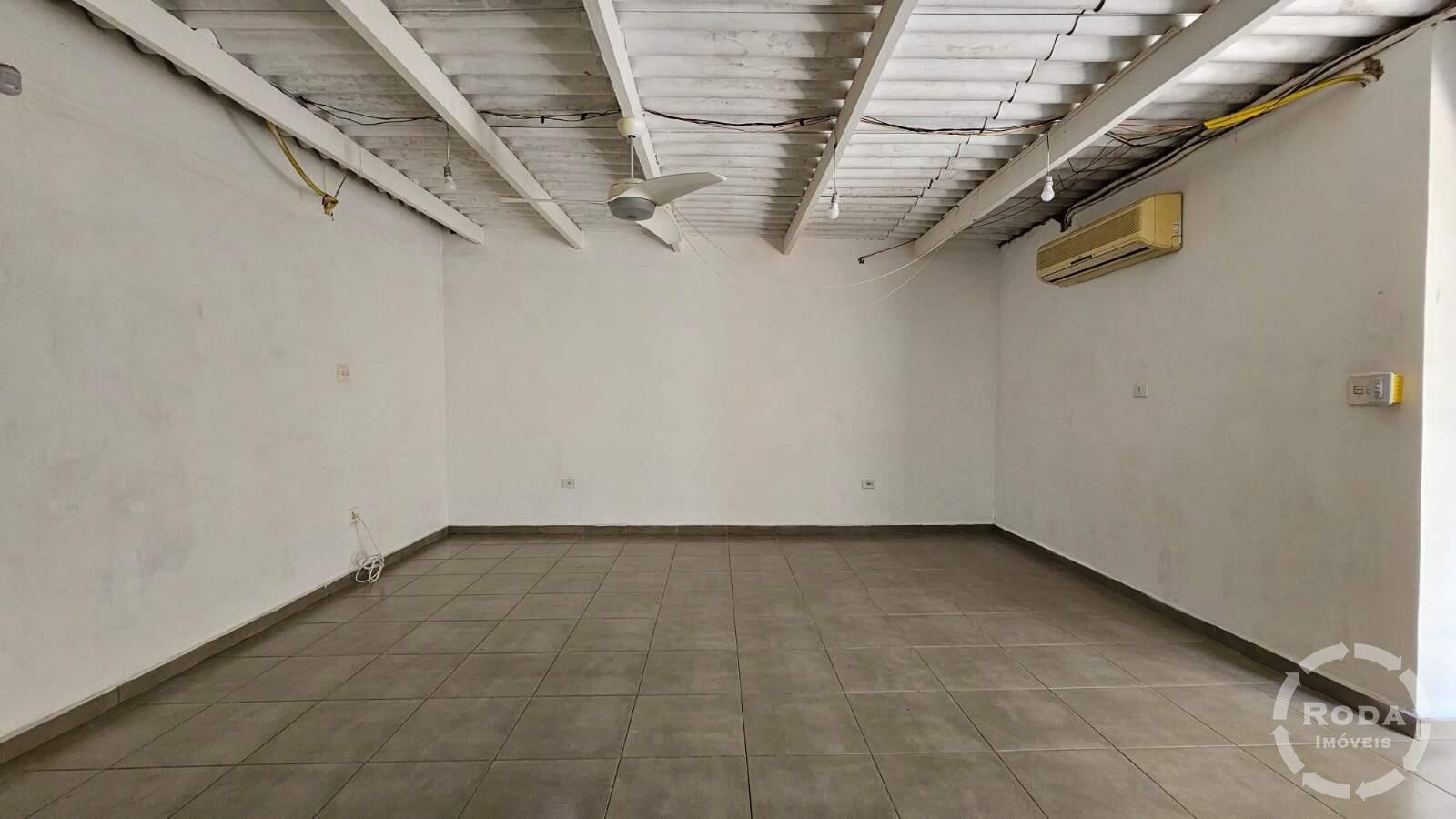 Casa à venda no Embaré: 