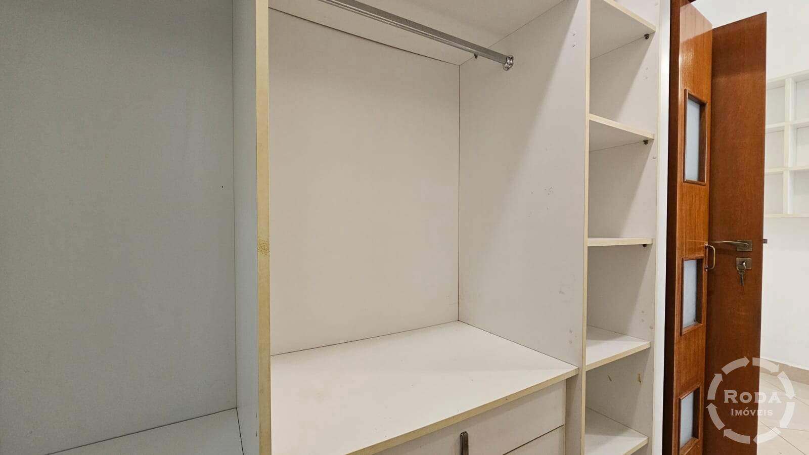 Casa à venda no Embaré: 