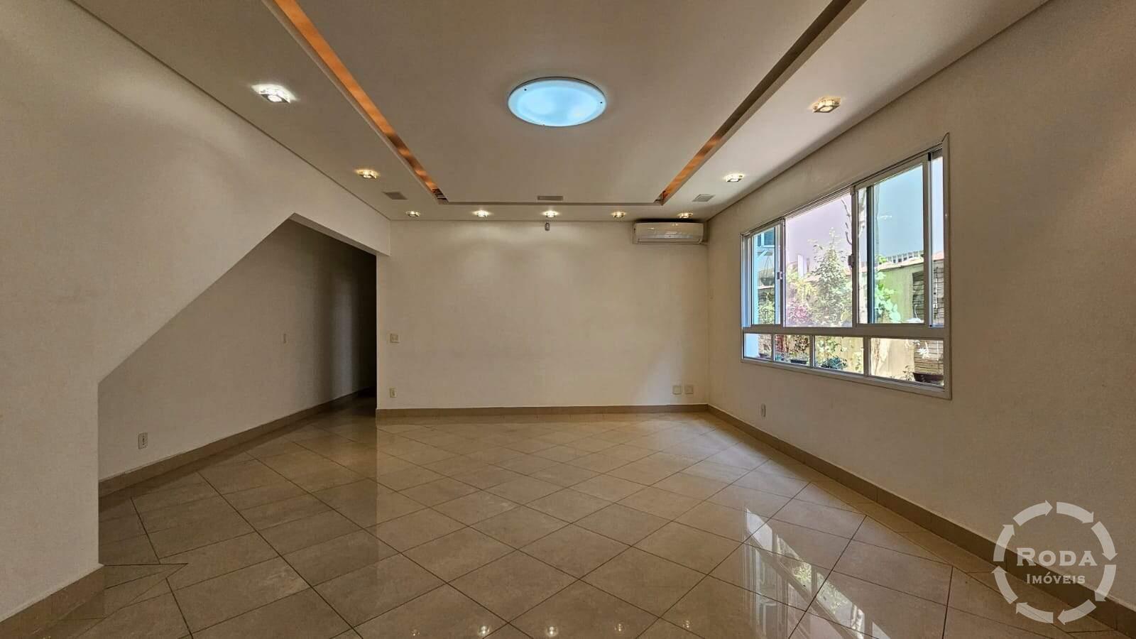 Casa à venda no Embaré: 