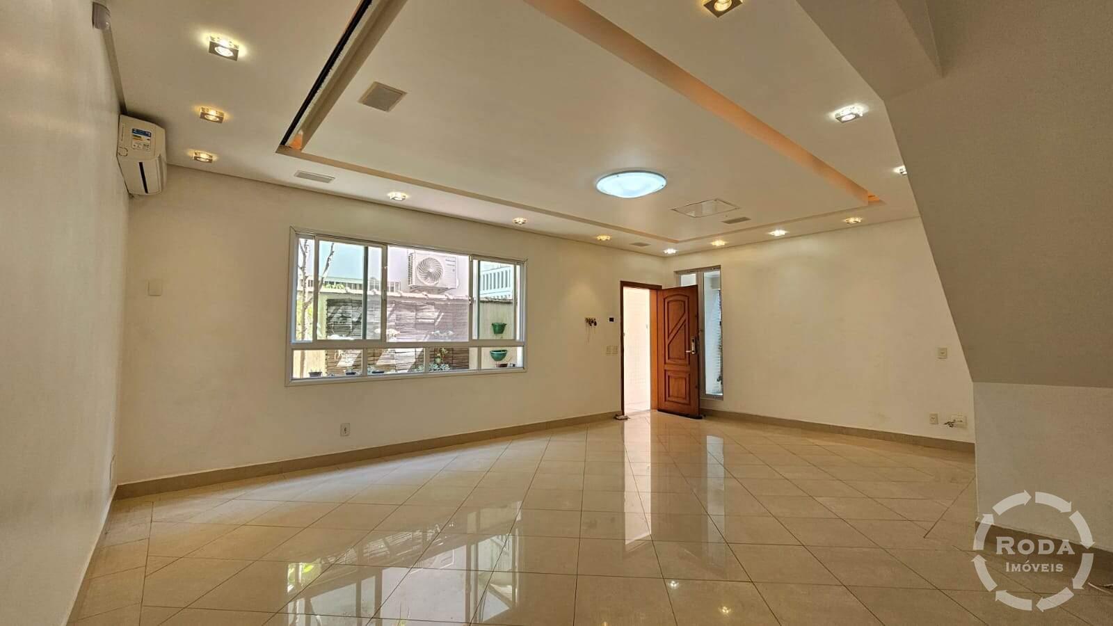 Casa à venda no Embaré: 