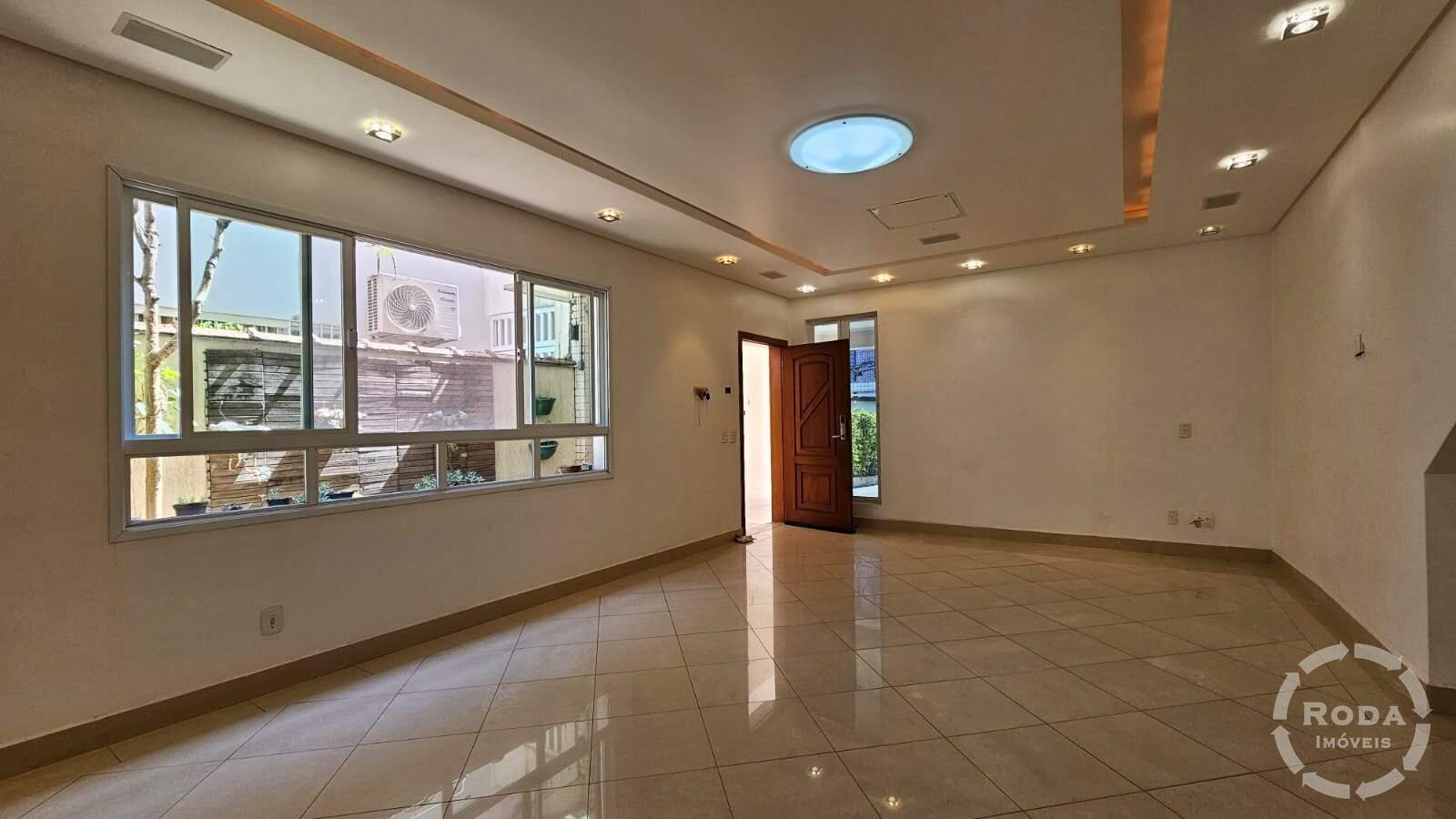 Casa à venda no Embaré: 