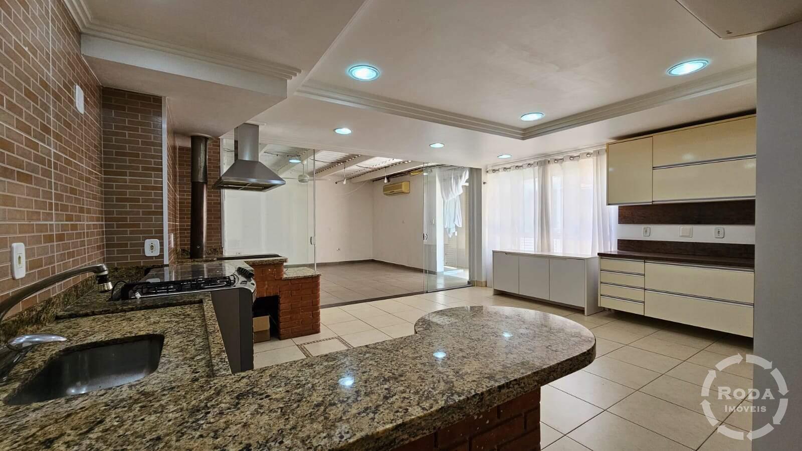 Casa à venda no Embaré: 