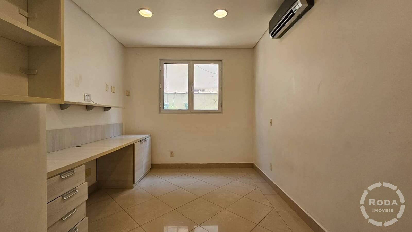 Casa à venda no Embaré: 