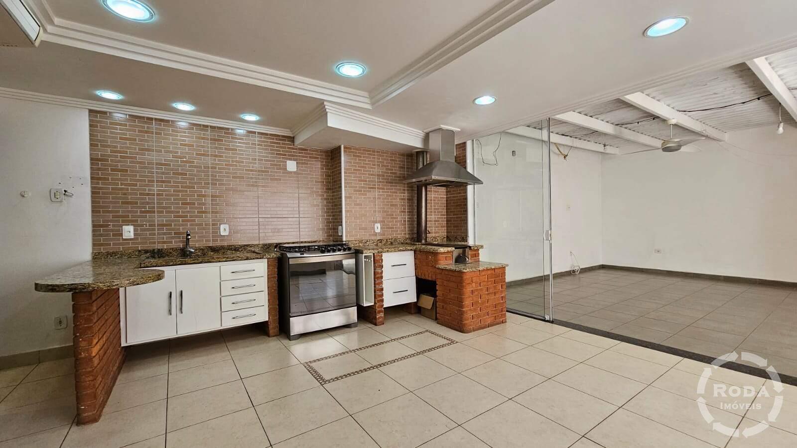 Casa à venda no Embaré: 