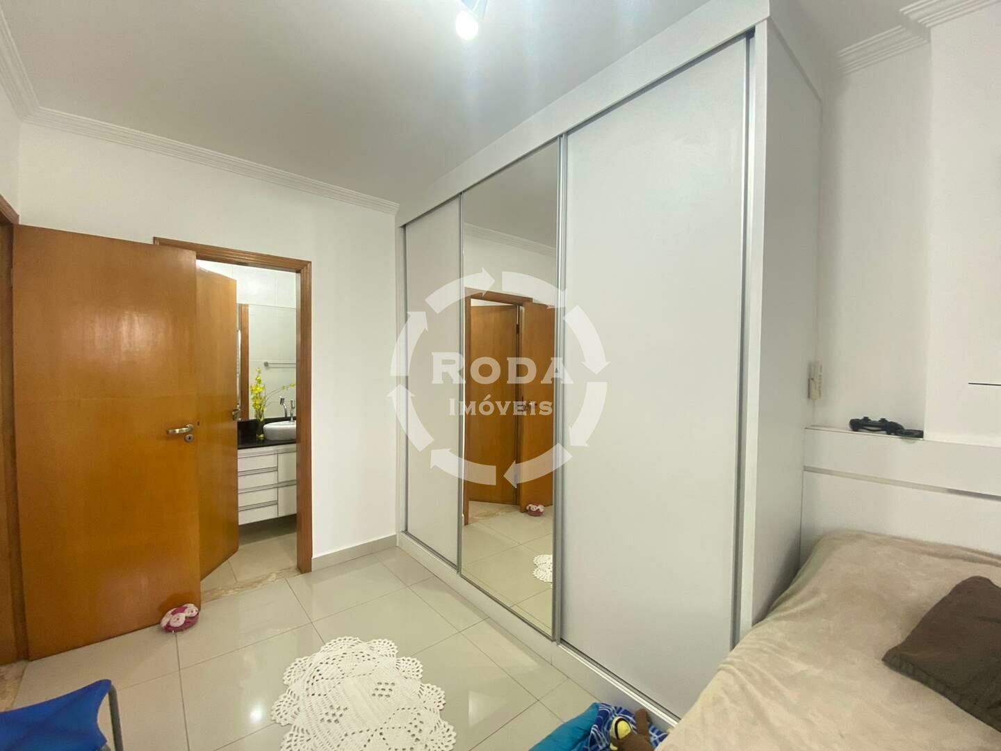 Apartamento à venda no Ponta da Praia: 