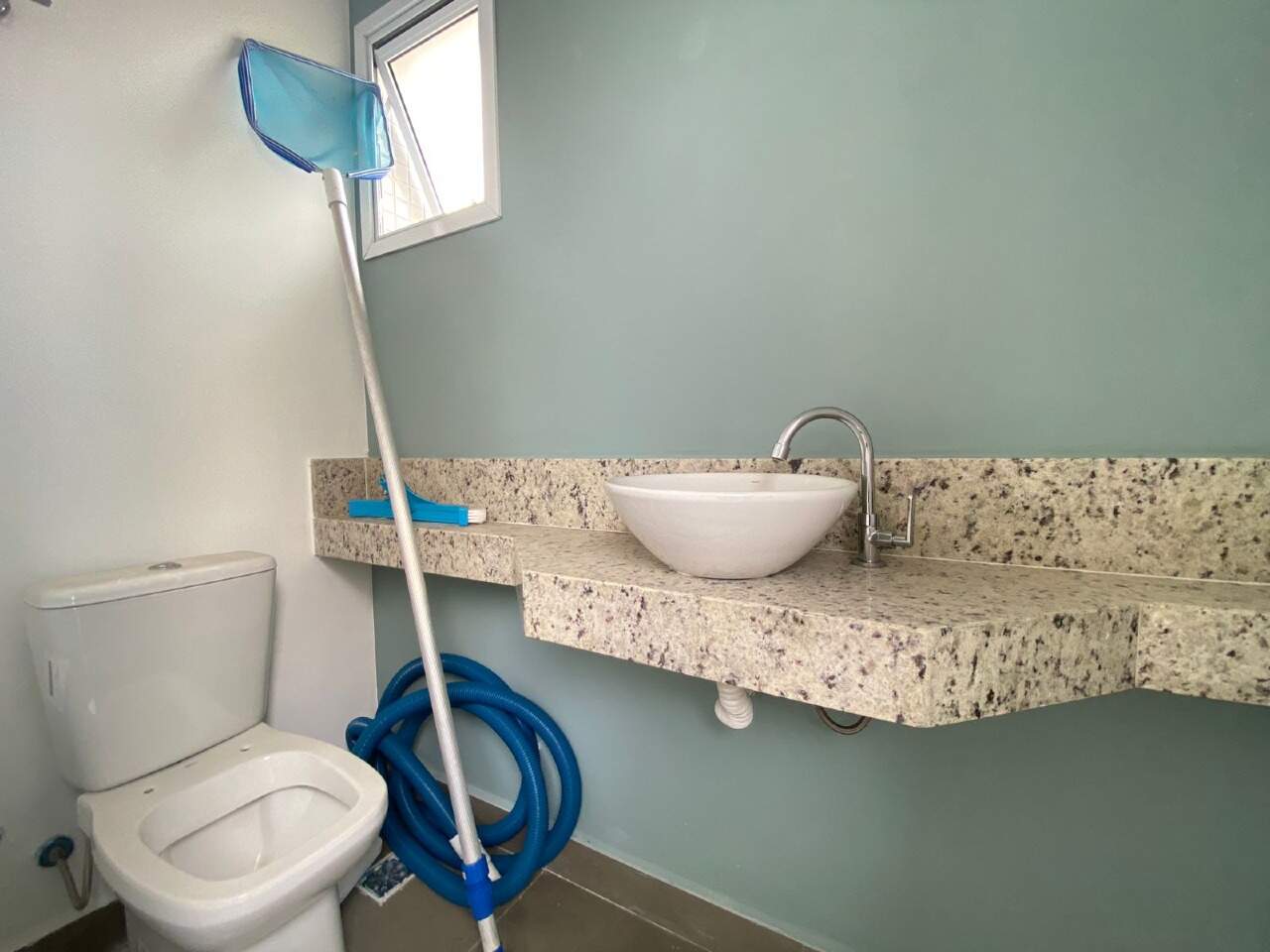 Casa à venda no Embaré: 