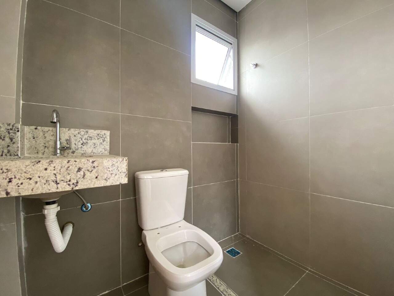 Casa à venda no Embaré: 