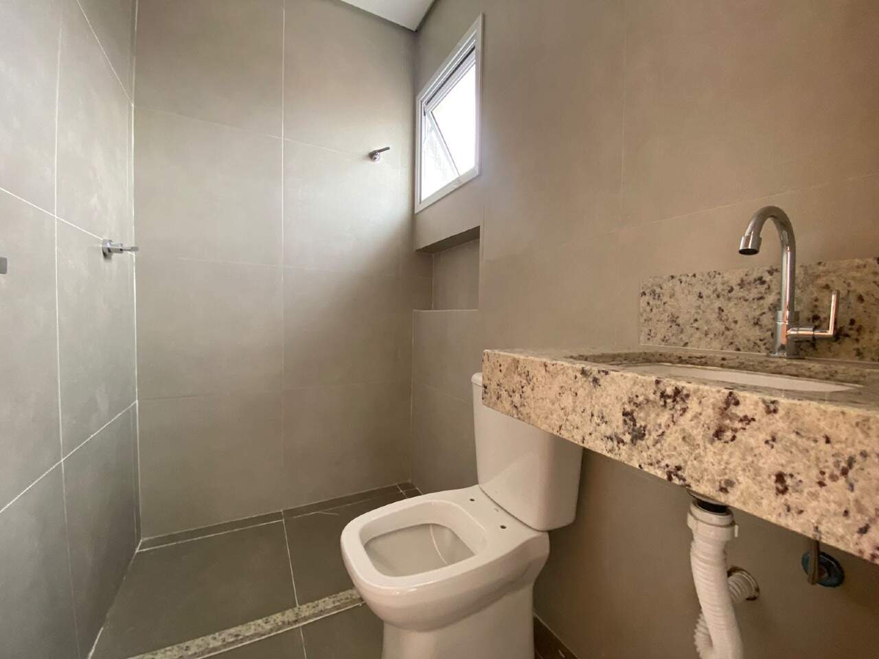 Casa à venda no Embaré: 