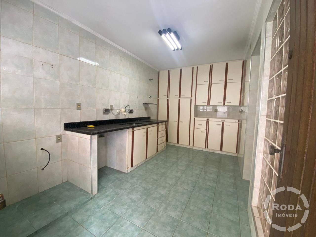 Sobrado Geminado à venda no Gonzaga: 