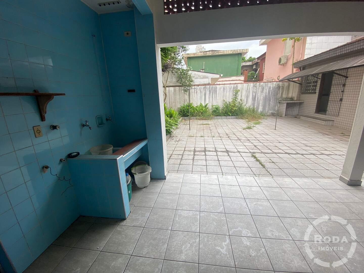 Sobrado Geminado à venda no Gonzaga: 