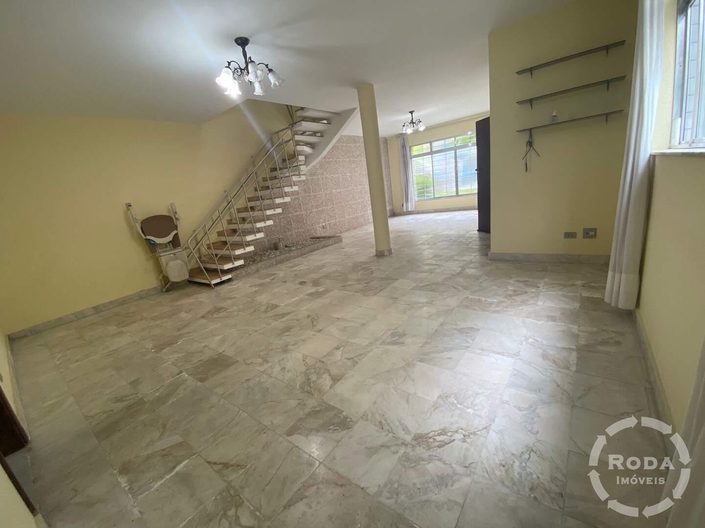 Sobrado Geminado à venda no Gonzaga: 