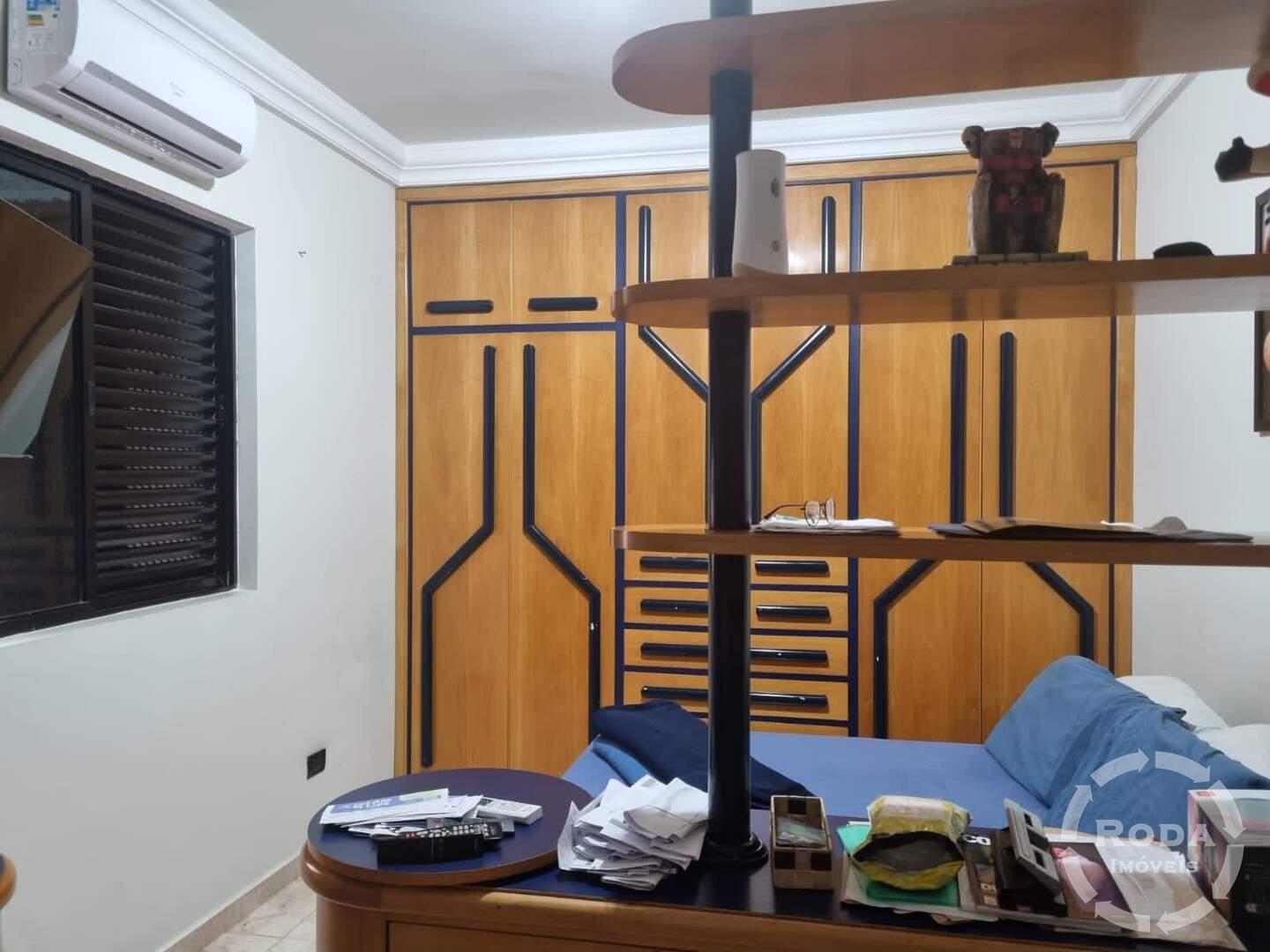 Casa à venda no Embaré: 