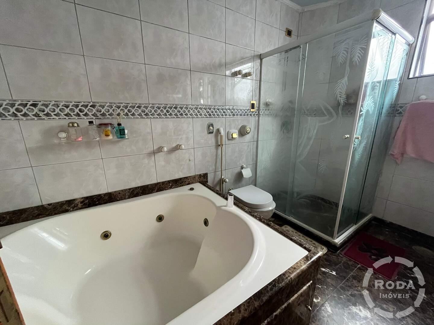 Casa à venda no Embaré: 