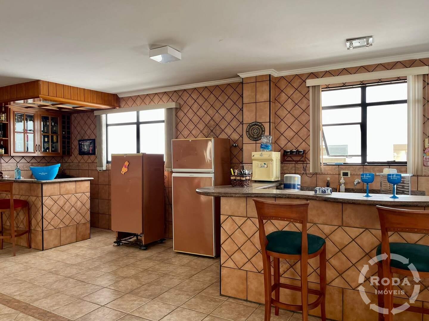 Casa à venda no Embaré: 