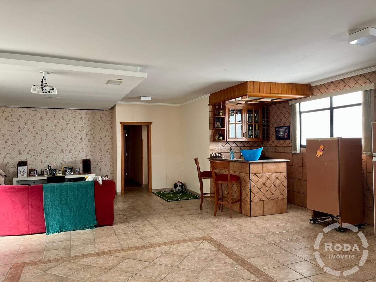 Casa à venda no Embaré: 