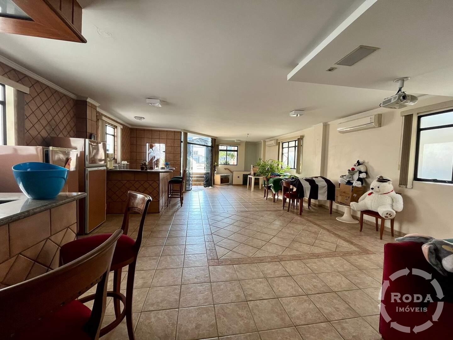 Casa à venda no Embaré: 