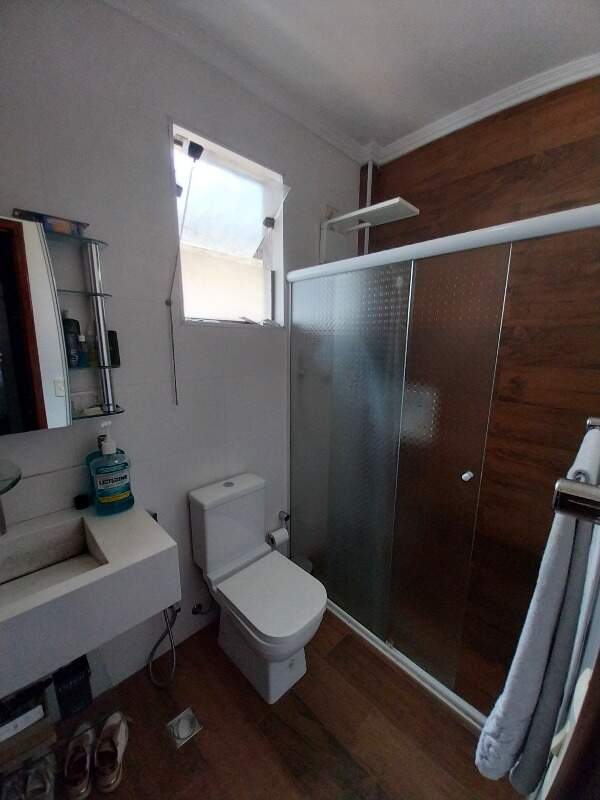 Casa de Condomínio à venda no Macuco: 