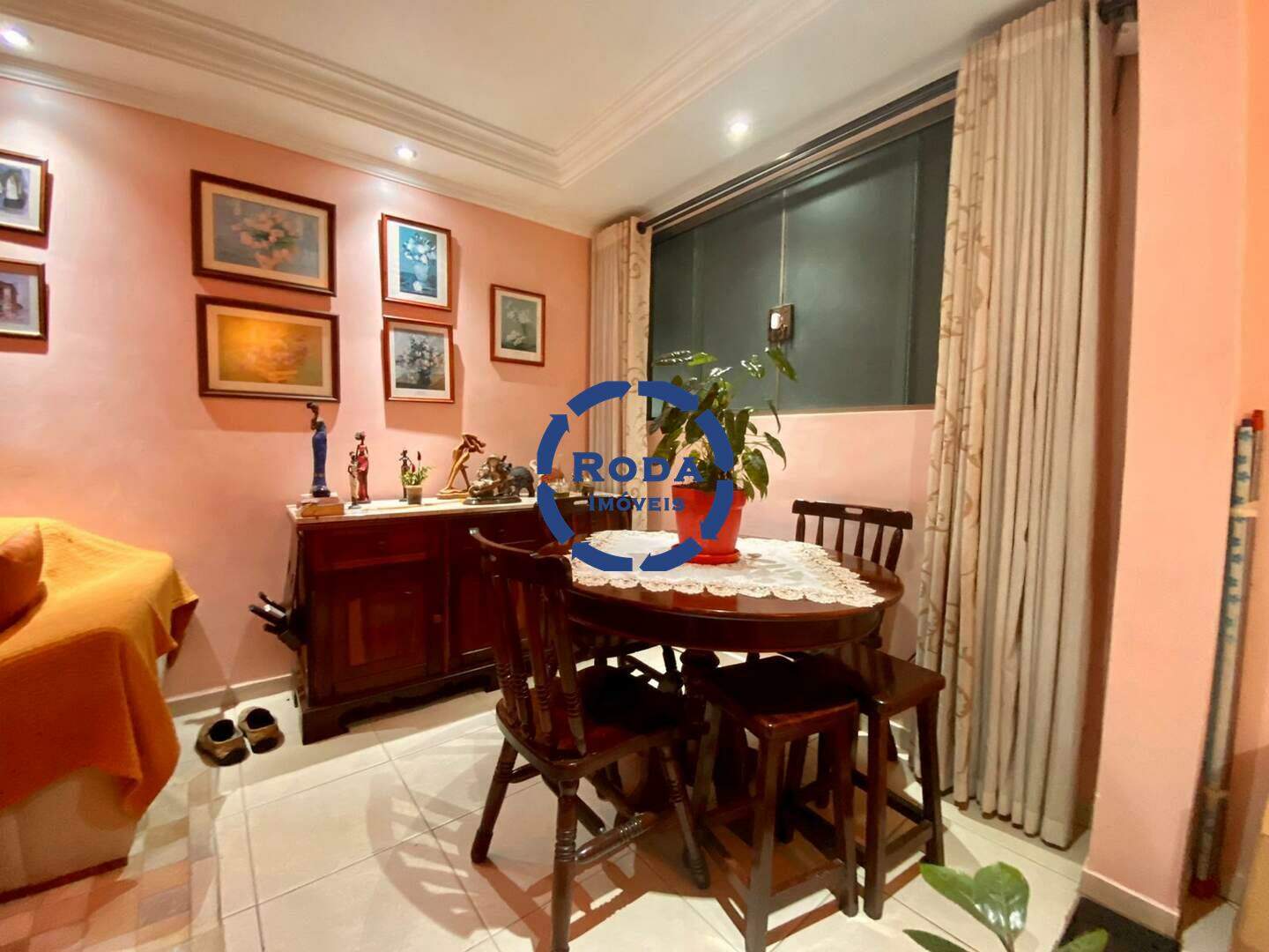 Casa de Condomínio à venda no Macuco: 