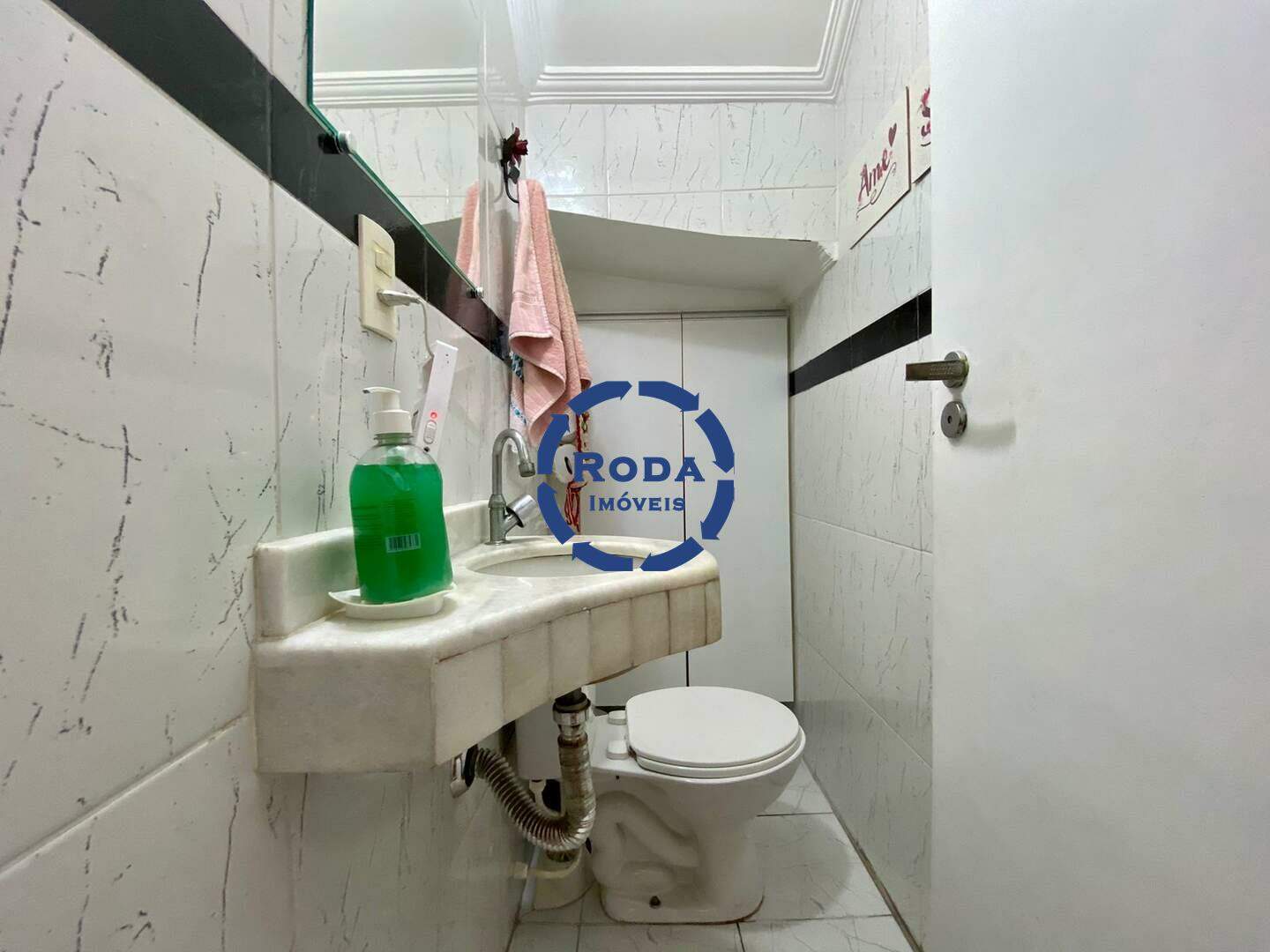 Casa de Condomínio à venda no Macuco: