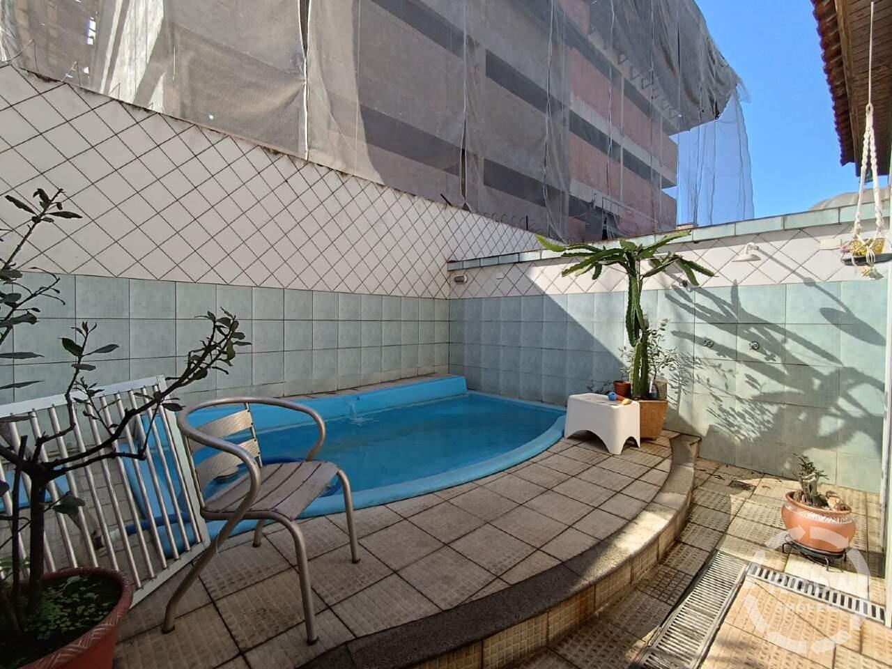 Casa à venda no Ponta da Praia: 