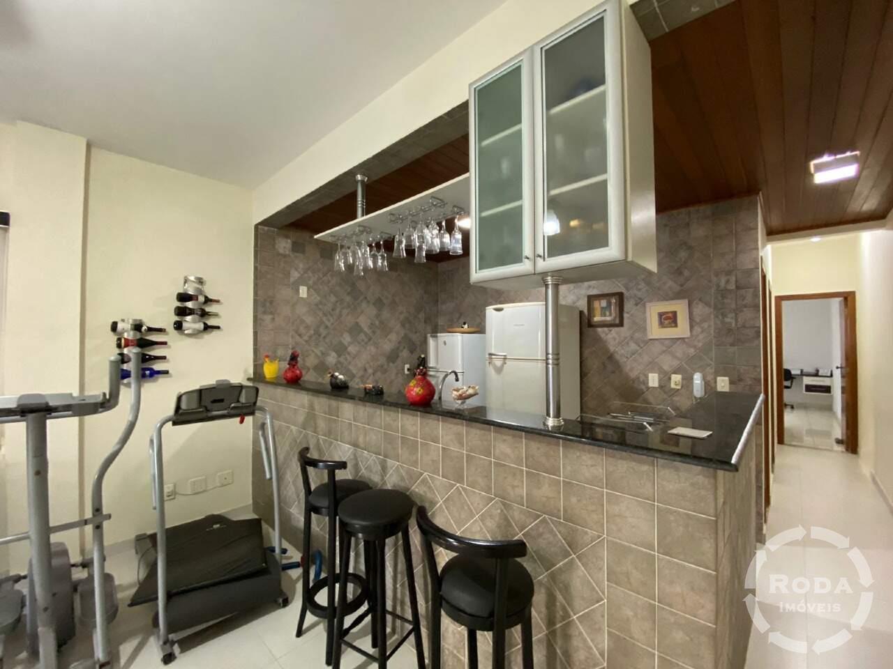 Casa à venda no Embaré: 