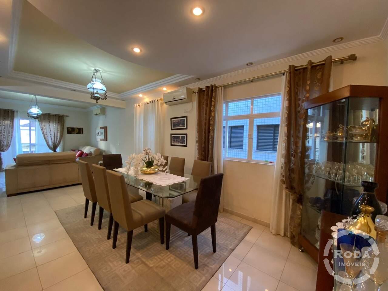 Casa à venda no Embaré: 