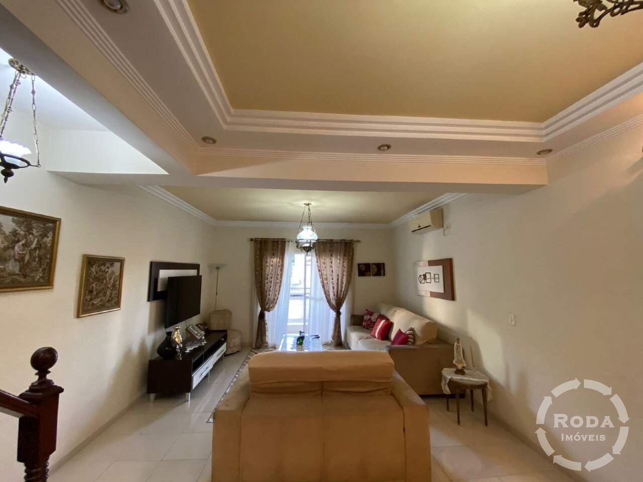 Casa à venda no Embaré: 