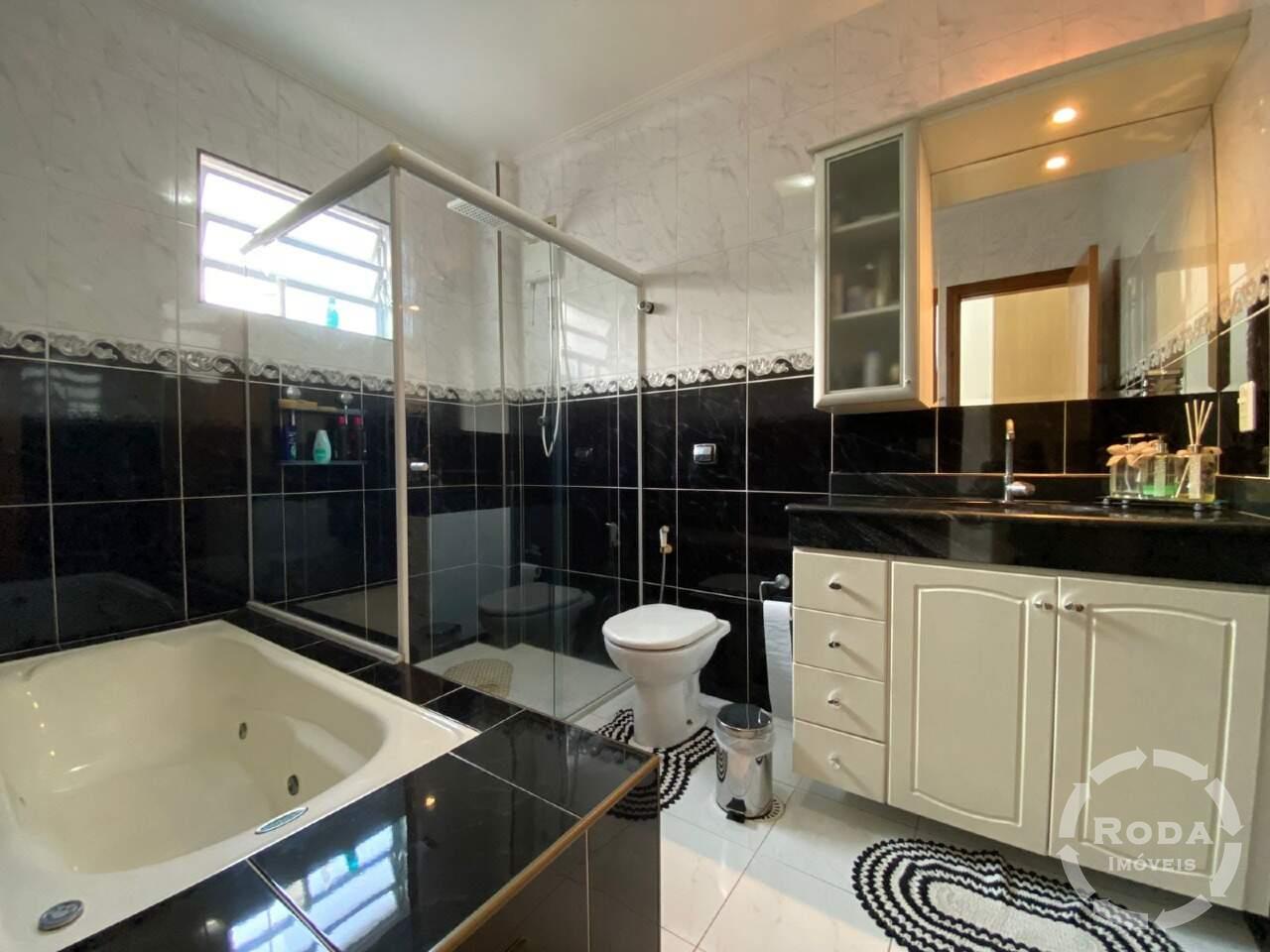 Casa à venda no Embaré: 