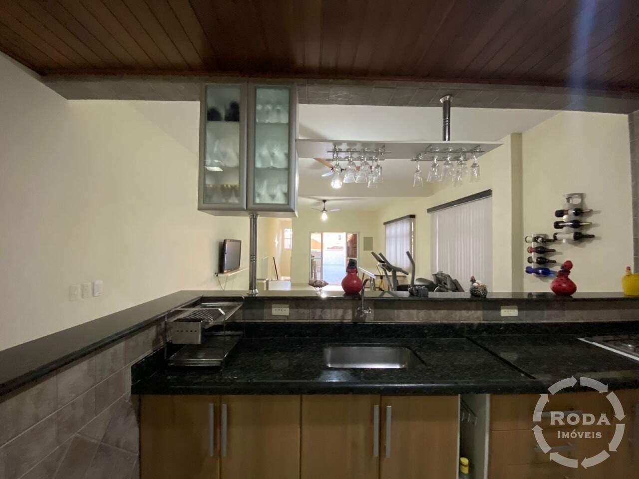 Casa à venda no Embaré: 