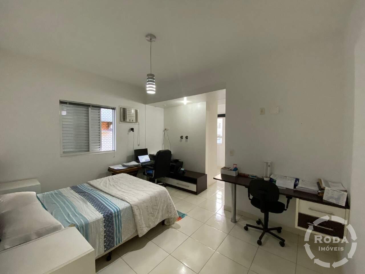 Casa à venda no Embaré: 