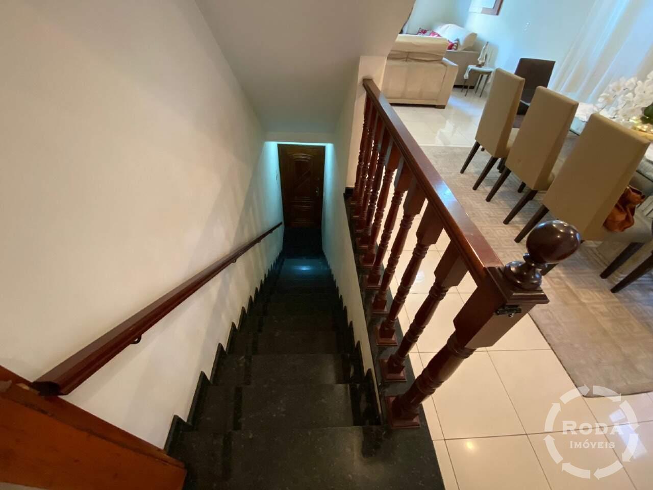 Casa à venda no Embaré: 