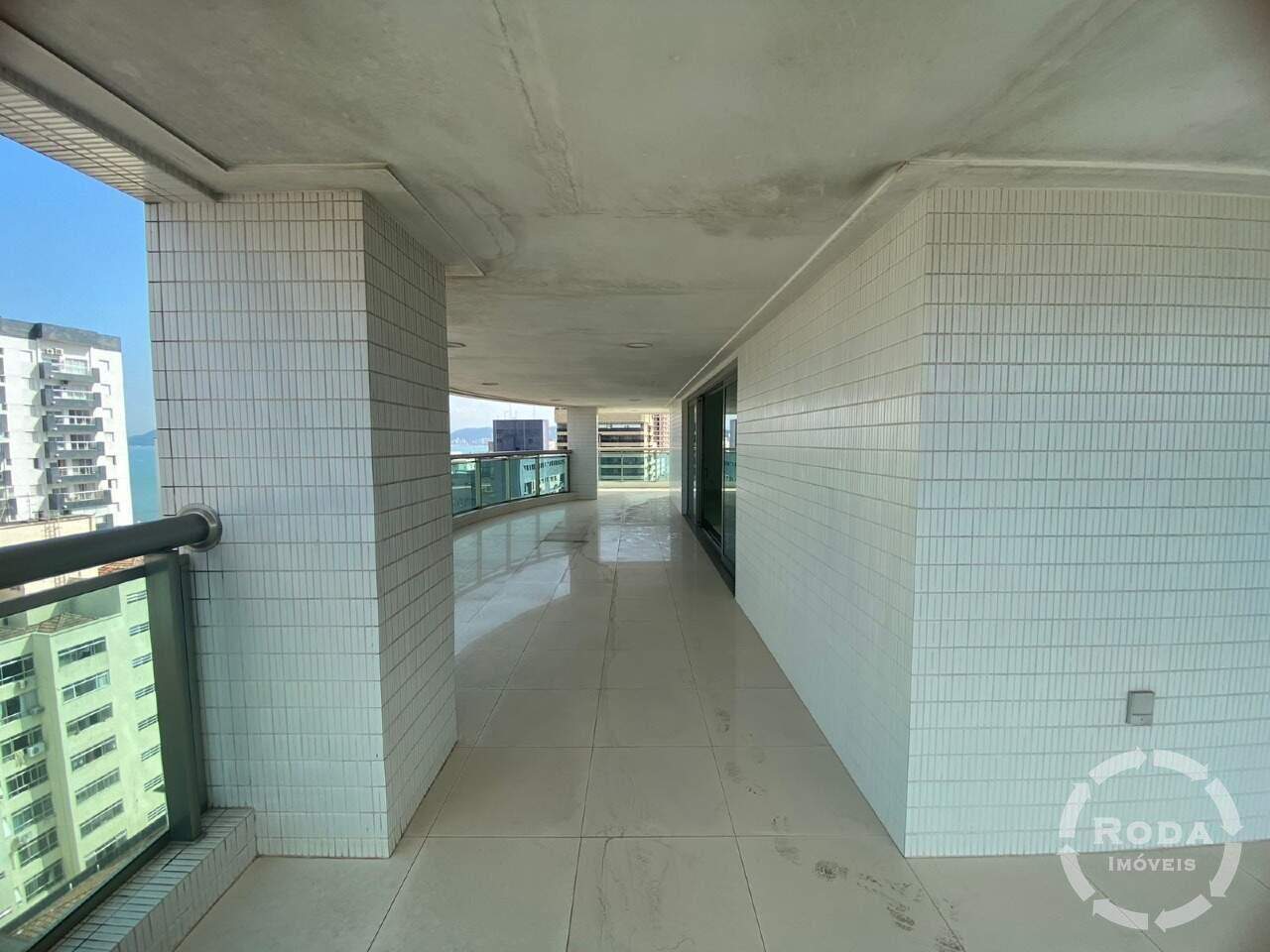 Apartamento à venda no Ponta da Praia: 