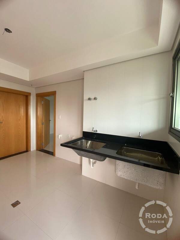 Apartamento à venda no Ponta da Praia: 