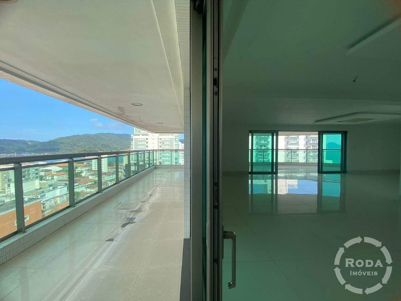 Apartamento à venda no Ponta da Praia: