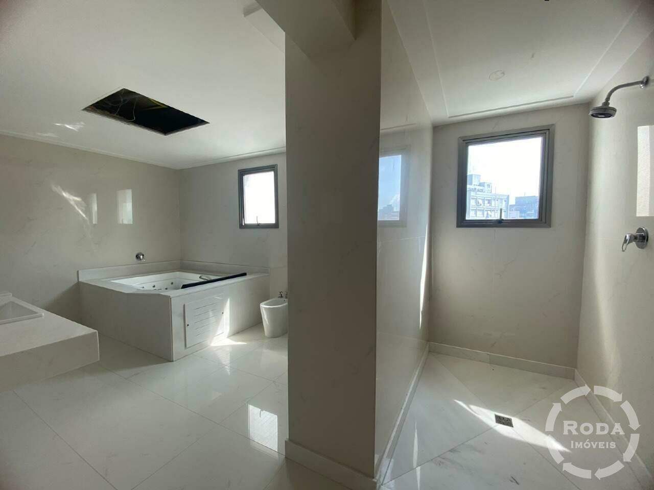 Apartamento à venda no Ponta da Praia: 