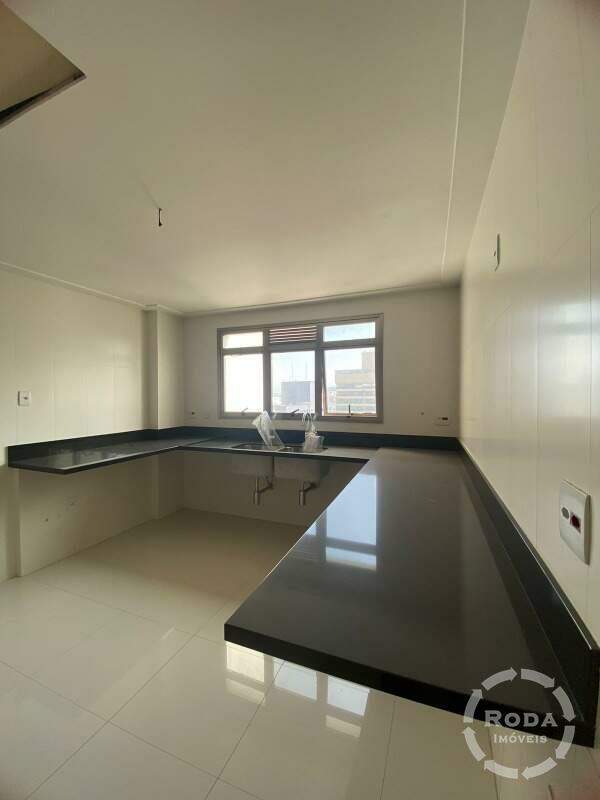 Apartamento à venda no Ponta da Praia: 