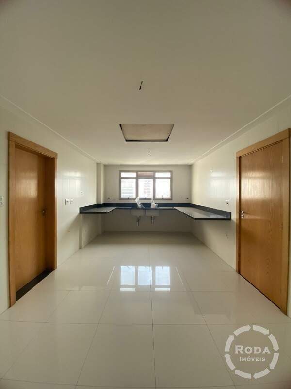 Apartamento à venda no Ponta da Praia: 