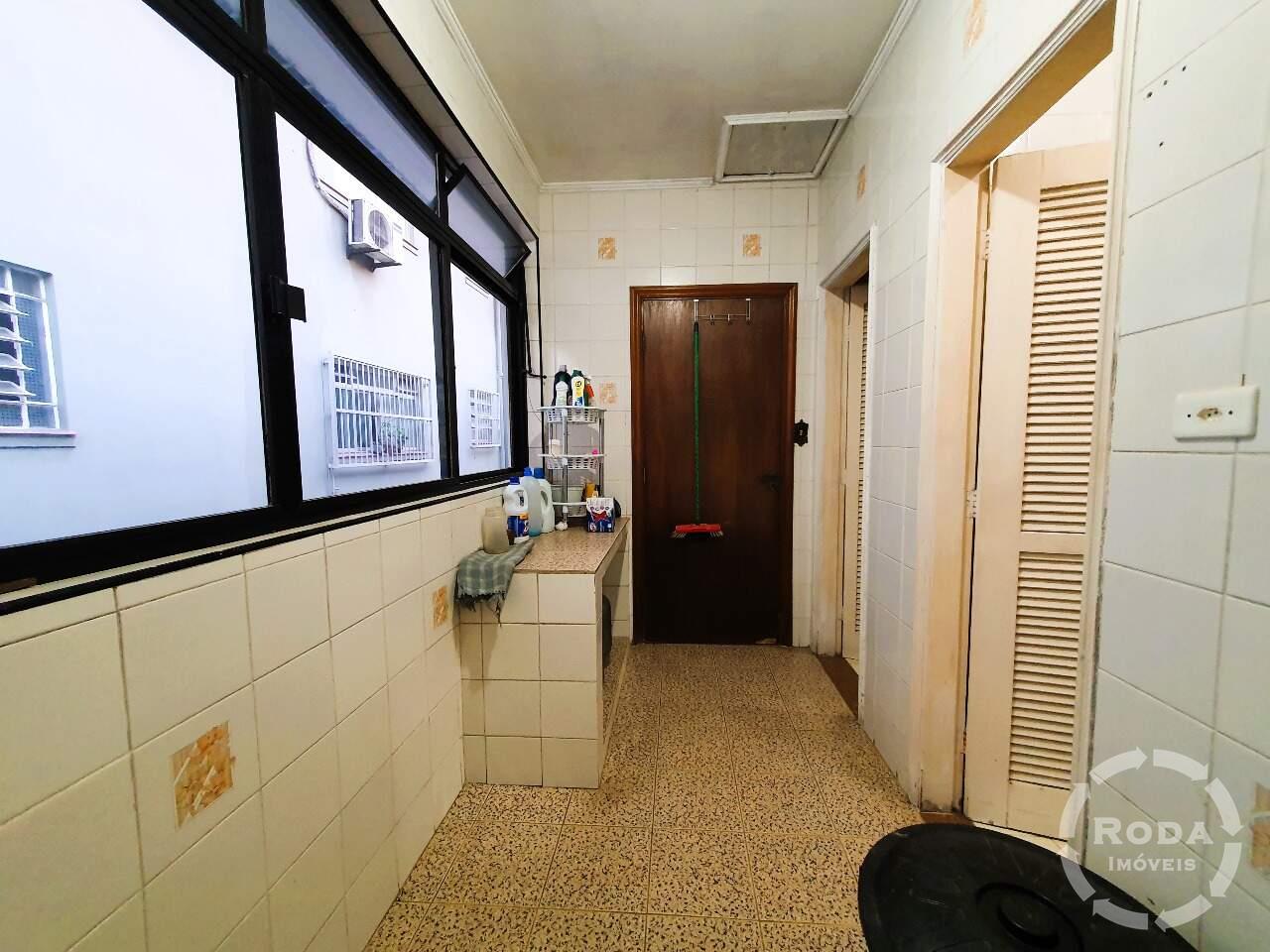 Casa à venda no Embaré: 