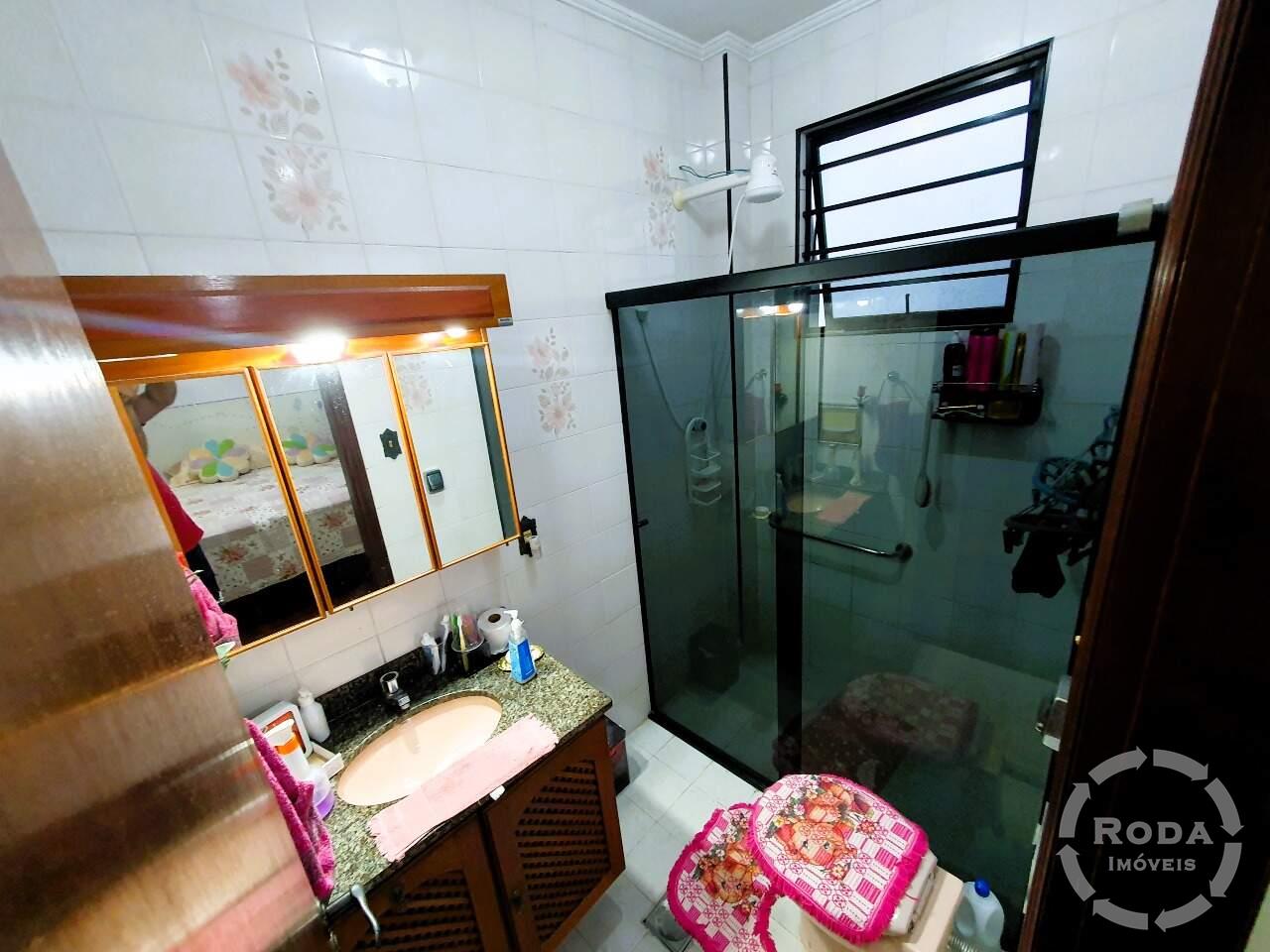 Casa à venda no Embaré: 